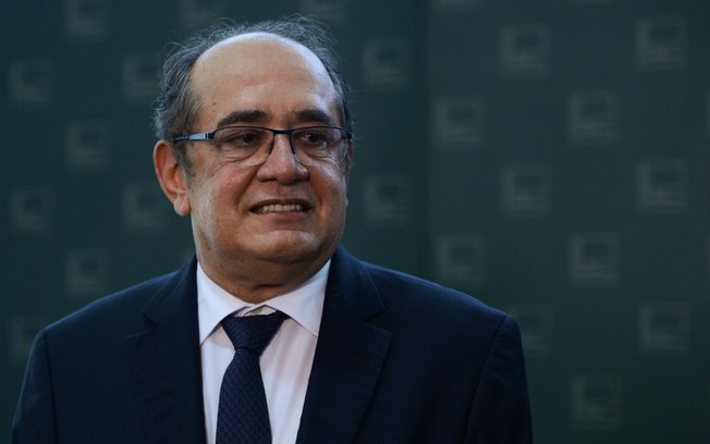 Gilmar Mendes respondeu à crítica da presidente afastada durante visita ao TSE de São Paulo