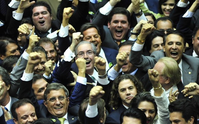 Eduardo Cunha comemora com seus apoiadores sua eleição à presidência da Câmara dos Deputados -  1º de fevereiro. Foto: Câmara dos Deputados