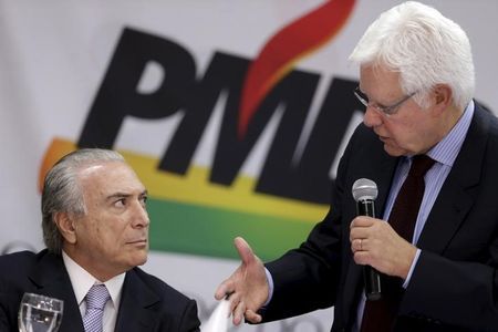 Vice-presidente Michel Temer e ex-ministro Moreira Franco durante encontro do PMDB em Brasília